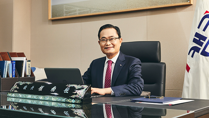 Hello, Nam Ju KWON,Chairman and CEO of KAMCO.